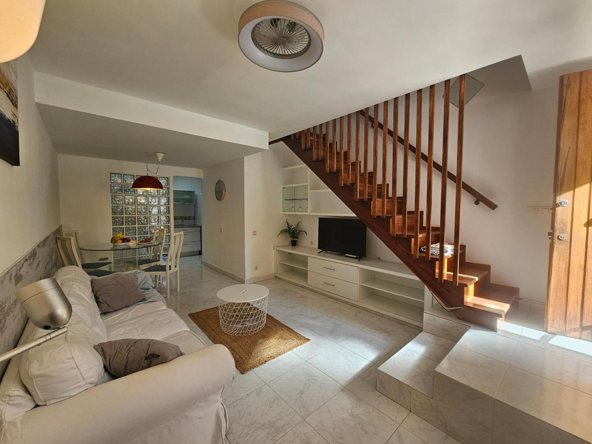 Stylish And Comfortable Duplex Apartment Near Swimming Pool Моган Экстерьер фото